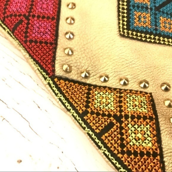 LIONEL 'Kiki' boho Crossbody Bag - Picture 8 of 8